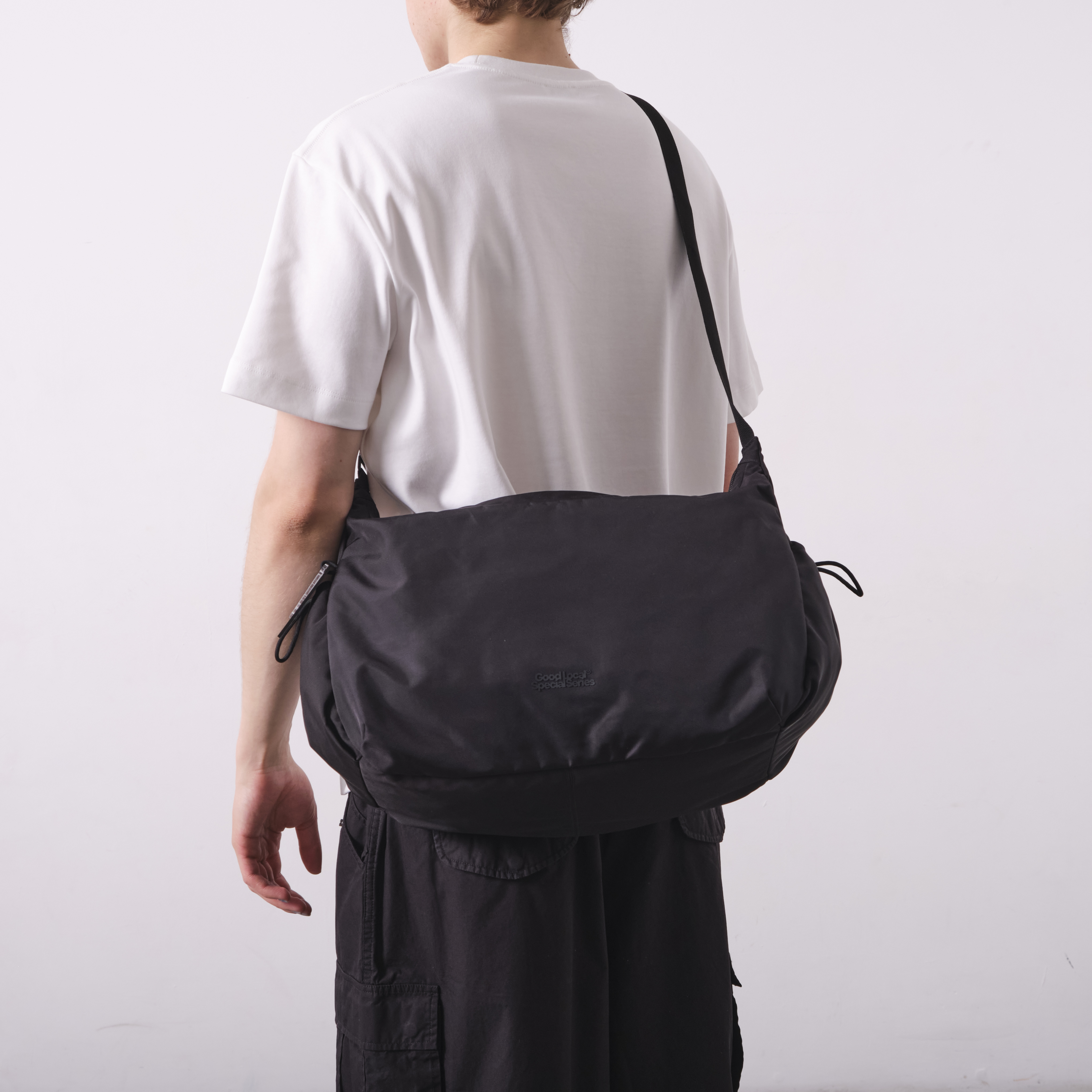 картинка Сумка Halfmoon SS Black от магазина Good local