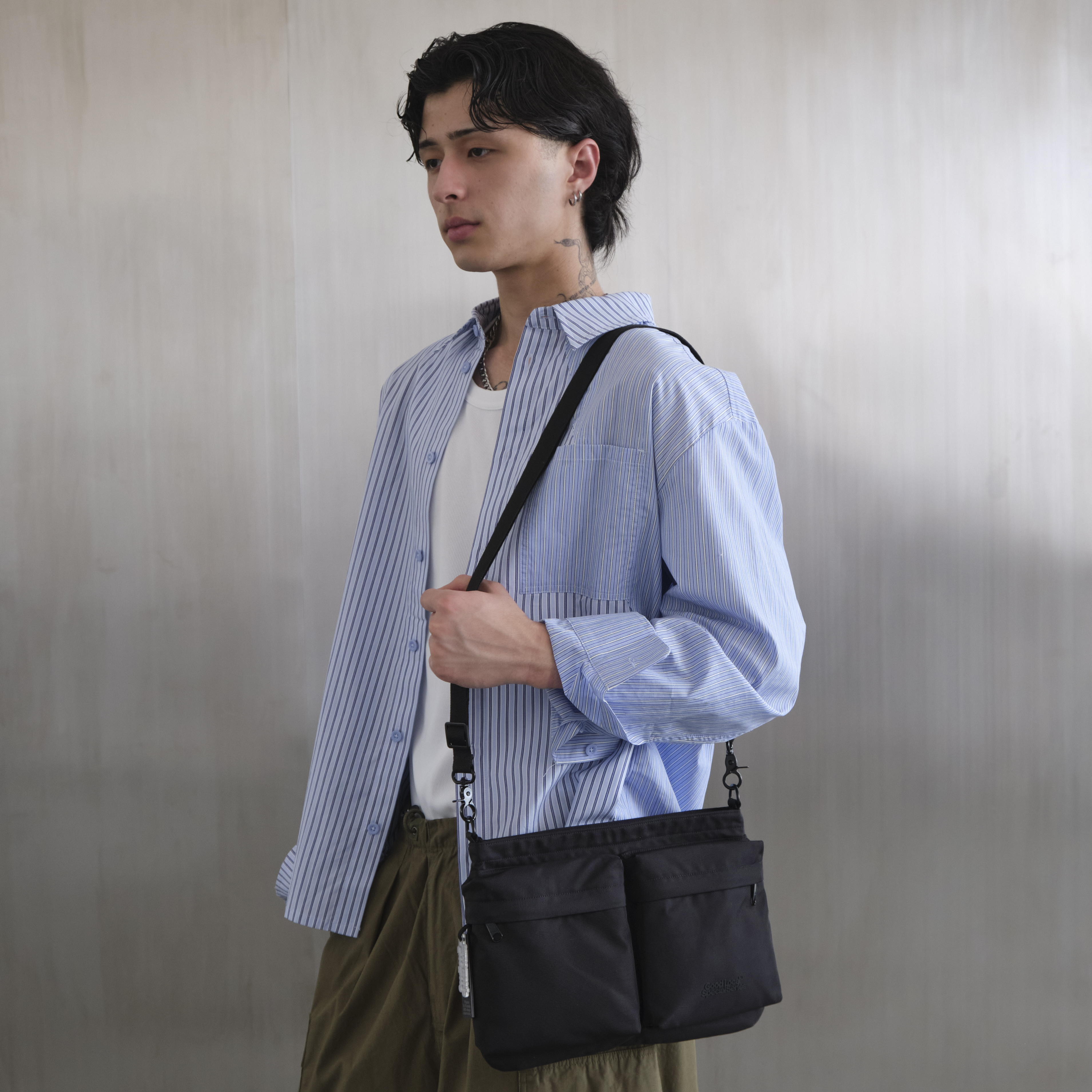 картинка Crossbody SS Black от магазина Одежда+